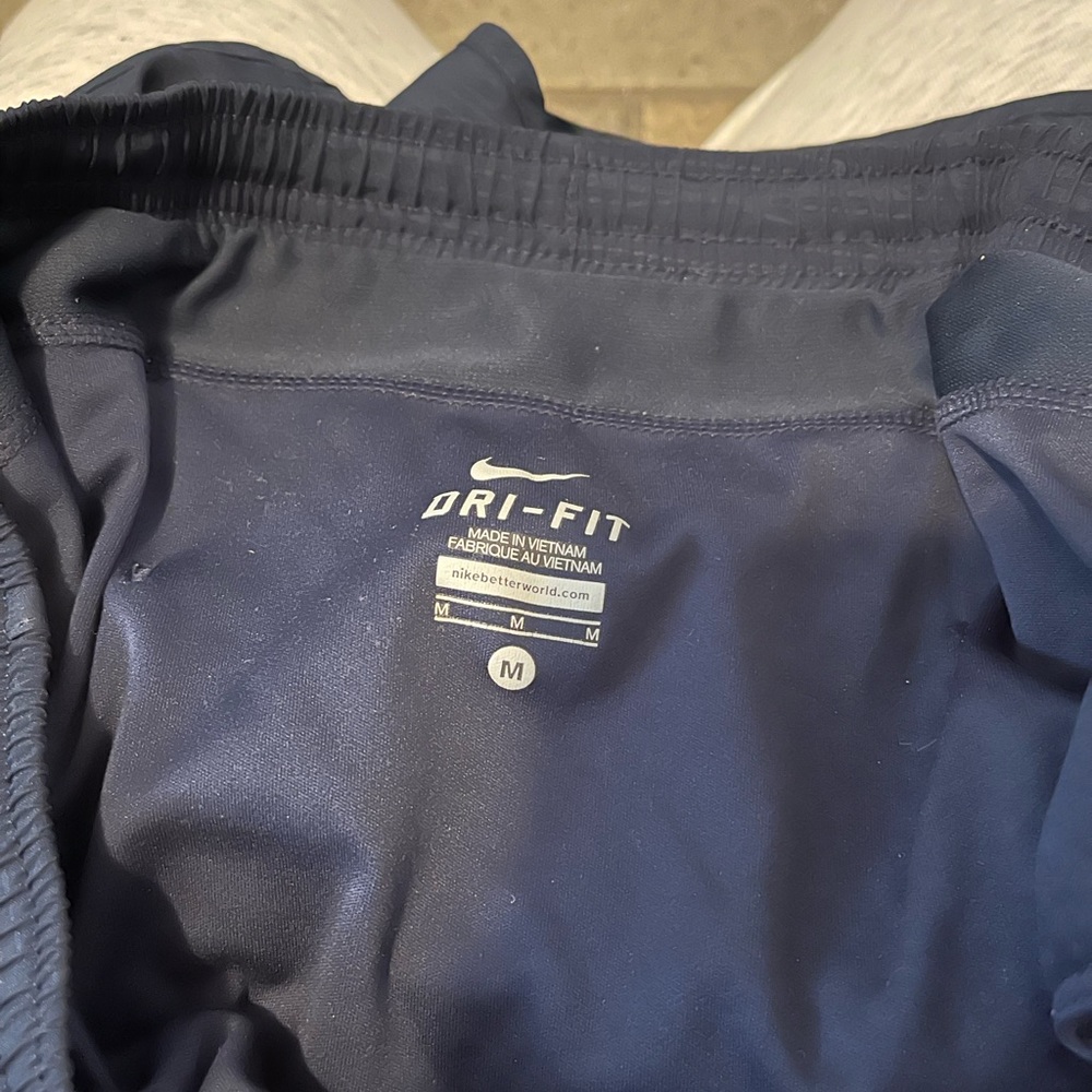 Navy blue dry fit shorts. Size M. Nike dry fit. Great condition - Picture 2 of 4